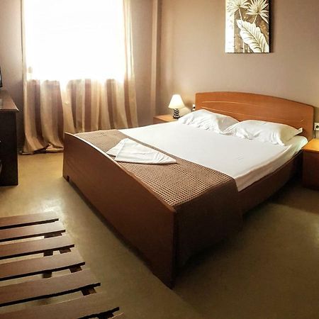 Haus Elena Aparthotel Кавала Екстериор снимка